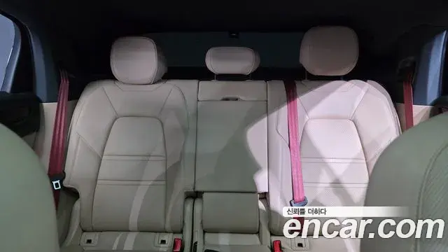 Porsche Cayenne 2022 — Şəkil 16/34