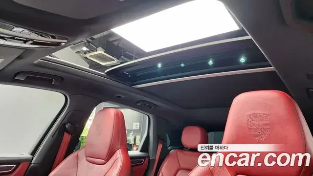 Porsche Cayenne 2019 — Фото 18/20