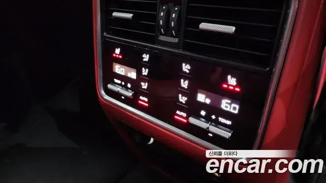 Porsche Cayenne 2019 — Фото 19/20