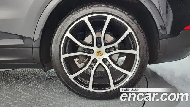 Porsche Cayenne 2019 — Şəkil 10/34