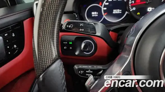 Porsche Cayenne 2019 — Şəkil 31/34