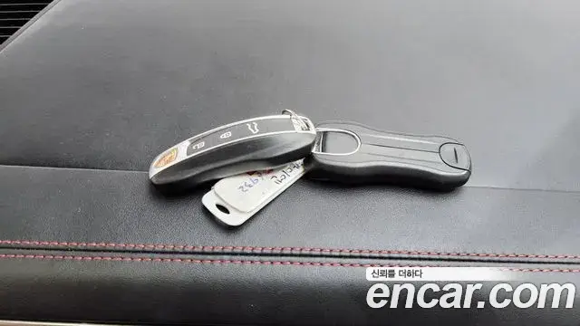 Porsche Cayenne 2019 — Şəkil 24/34
