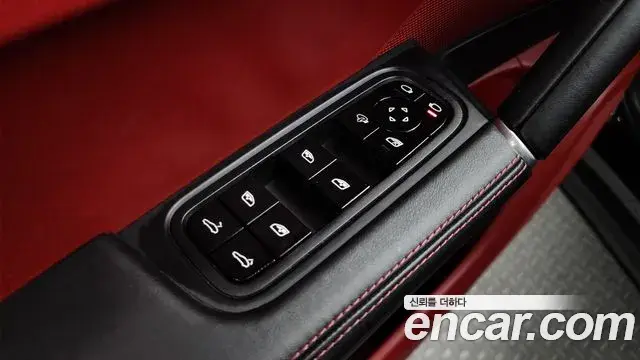Porsche Cayenne 2019 — Şəkil 21/34