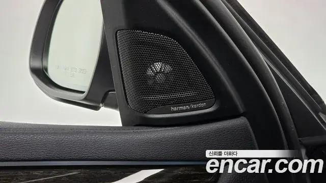 BMW X6 2018 — ფოტო 31/37