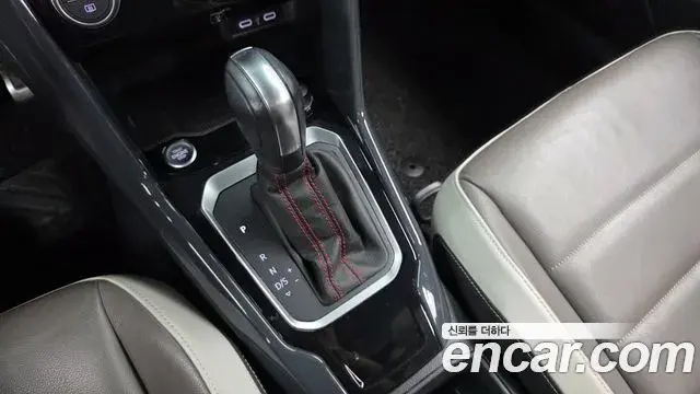 Volkswagen T-Roc 2021 — Şəkil 19/32
