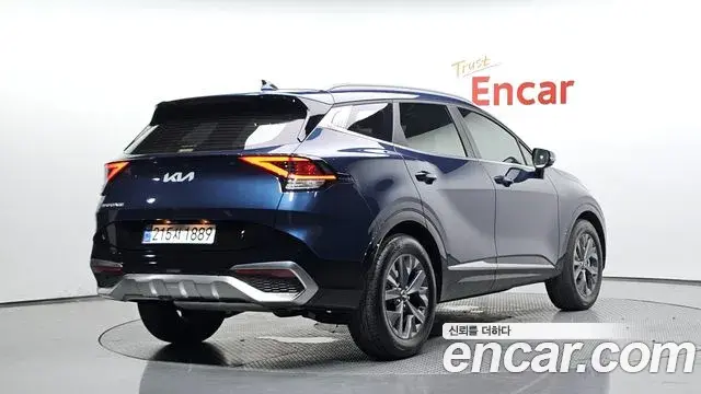Kia Sportage 2024 — Фото 2/20