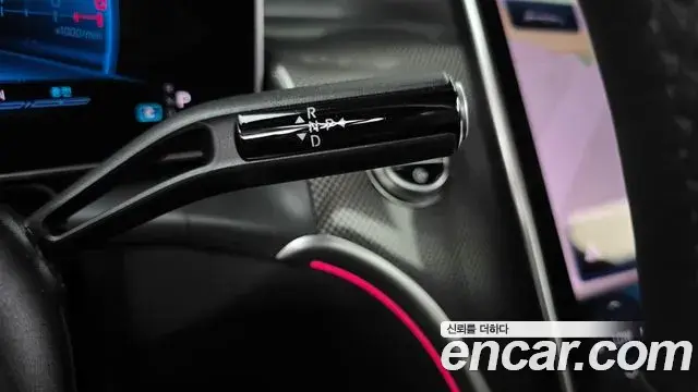 Mercedes-Benz GLC-Class 2025 — Photo 9/20