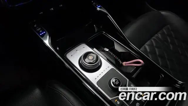Kia Sorento 2022 — Фото 9/20