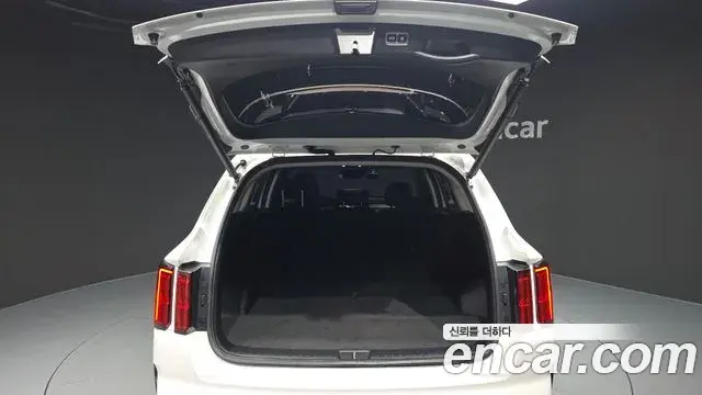 Kia Sorento 2022 — Фото 20/20