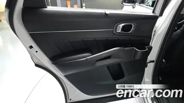 Kia Sorento 2022 — ფოტო 20/30