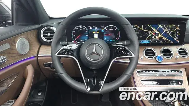 Mercedes-Benz E-Class 2023 — Şəkil 17/20