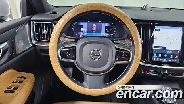 Volvo V60 Cross Country 2023 — Фото 13/20