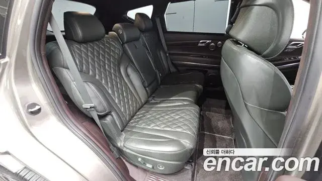 Genesis GV80 2020 — ფოტო 8/20
