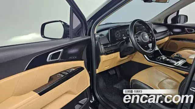 Kia Carnival 2020 — ფოტო 28/36