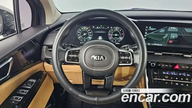 Kia Carnival 2020 — ფოტო 31/36