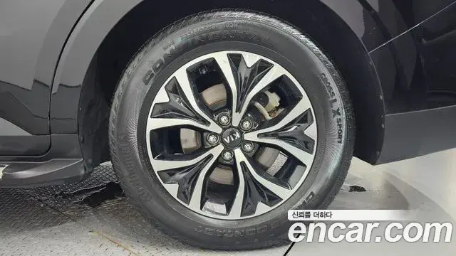 Kia Carnival 2020 — ფოტო 25/36