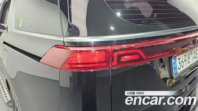 Kia Carnival 2020 — ფოტო 32/36