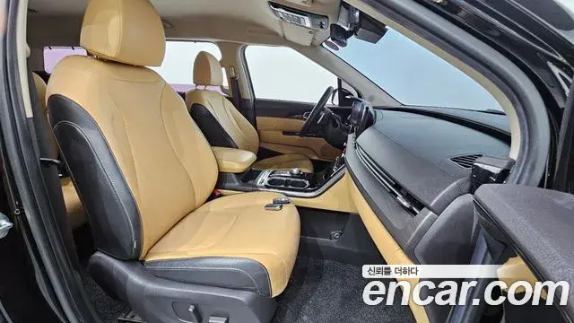 Kia Carnival 2020 — ფოტო 26/36