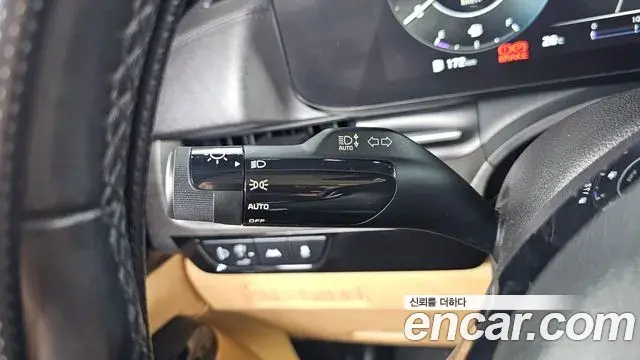 Kia Carnival 2020 — ფოტო 3/36