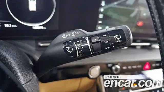 Kia Carnival 2020 — ფოტო 18/36