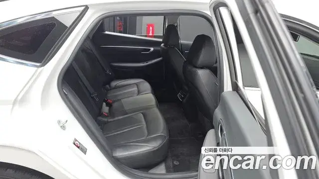 Hyundai Sonata 2022 — Фото 12/20