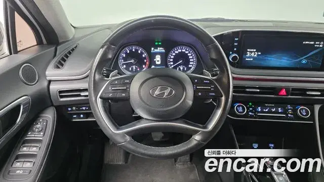 Hyundai Sonata 2022 — Фото 13/20