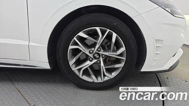 Hyundai Sonata Hybrid 2022 — Şəkil 20/38