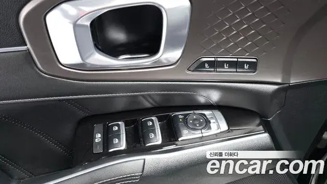 Kia Sorento 2023 — Фото 16/20