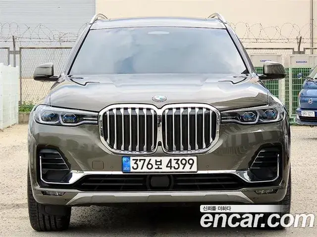BMW X7 2022 — Photo 6/20