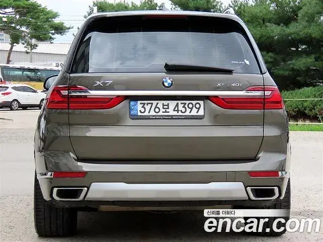 BMW X7 2022 — Photo 11/20