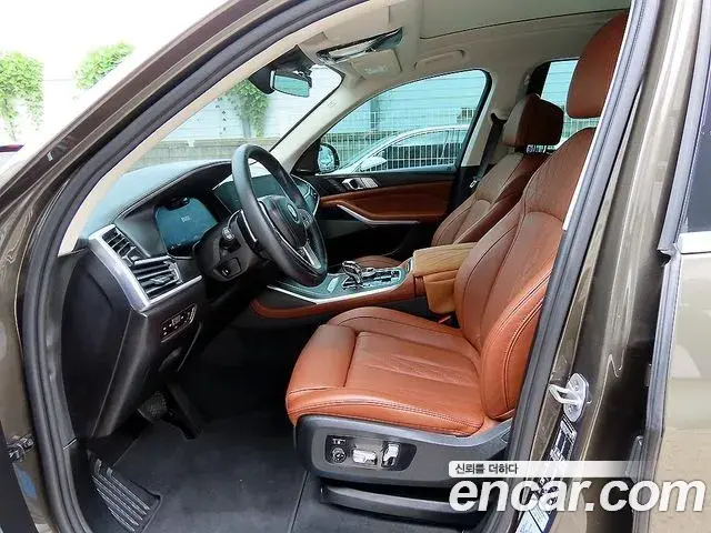 BMW X7 2022 — Photo 16/20