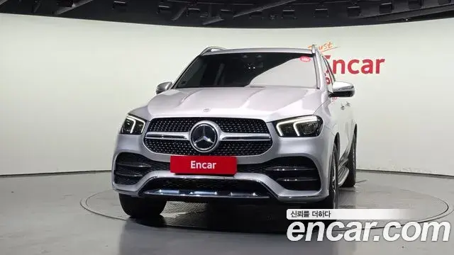 Mercedes-Benz GLE-Class 2019 — Фото 3/20