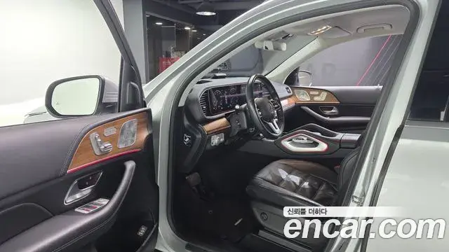 Mercedes-Benz GLE-Class 2019 — Фото 10/20