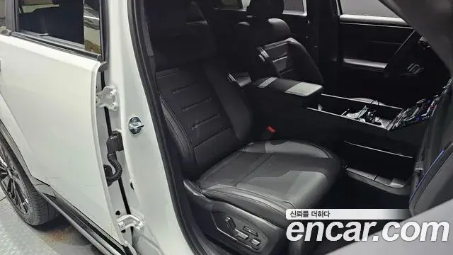 Hyundai Santa Fe 2025 — Şəkil 17/35