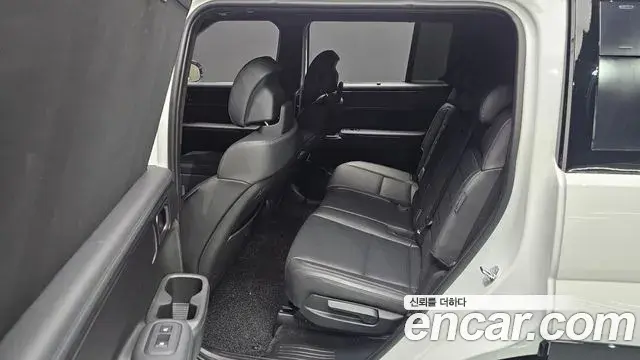 Hyundai Santa Fe 2025 — Şəkil 18/35