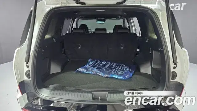 Hyundai Santa Fe 2025 — Şəkil 8/35