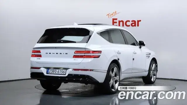 Genesis GV80 2021 — Şəkil 28/34