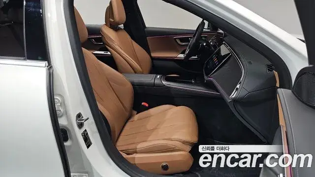 Mercedes-Benz E-Class 2026 — Фото 12/20