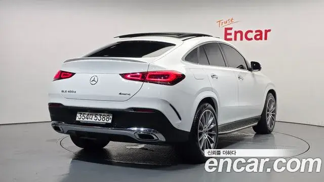 Mercedes-Benz GLE-Class 2023 — Фото 2/20