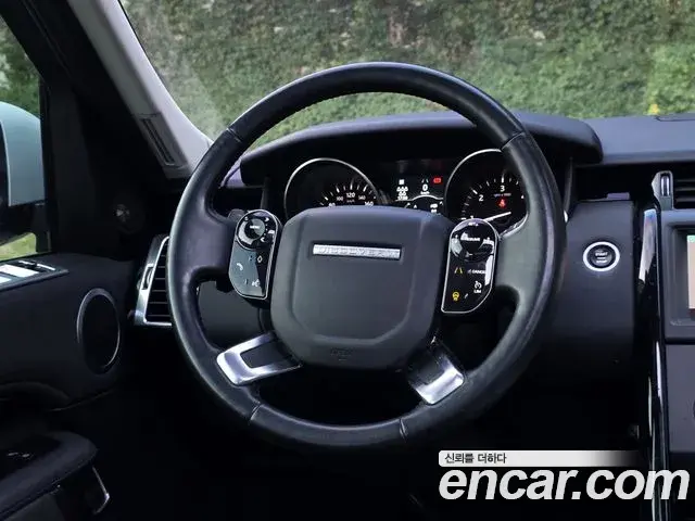 Land Rover Discovery 5 2019 — ფოტო 8/20
