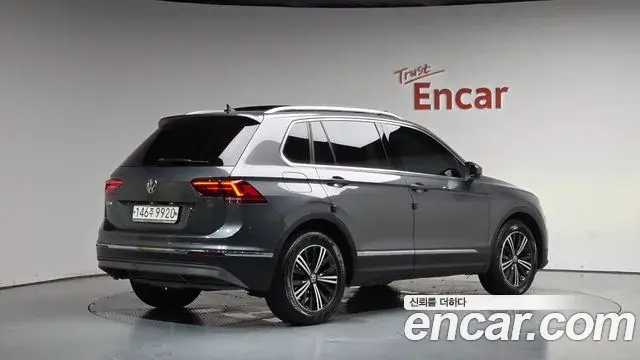 Volkswagen Tiguan 2020 — Фото 2/20