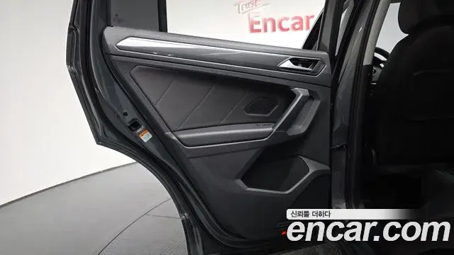 Volkswagen Tiguan 2020 — Photo 34/36