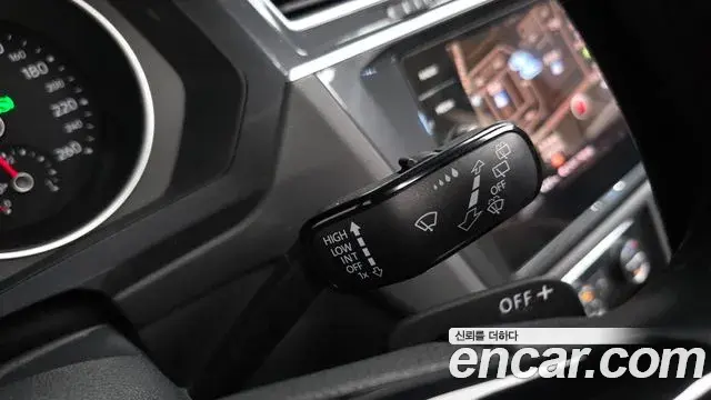 Volkswagen Tiguan 2020 — Photo 19/36