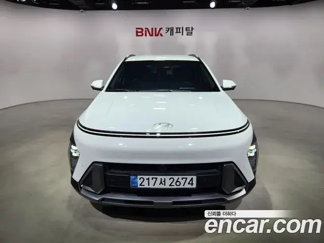 Hyundai Kona 2024 — Фото 1/20