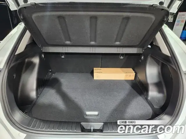 Hyundai Kona 2024 — Фото 19/20
