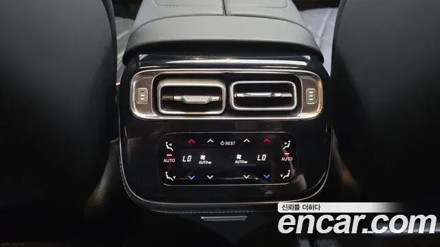 Mercedes-Benz S-Class 2021 — Photo 32/38