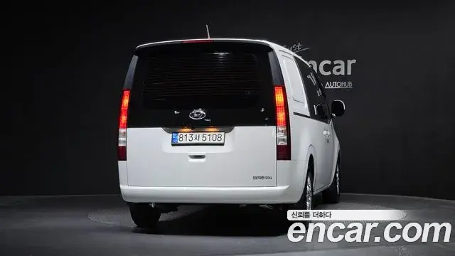 Hyundai Staria 2022 — Фото 4/20