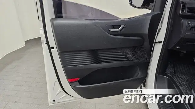 Hyundai Staria 2022 — Photo 24/35
