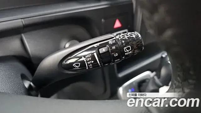 Hyundai Staria 2022 — Photo 4/35