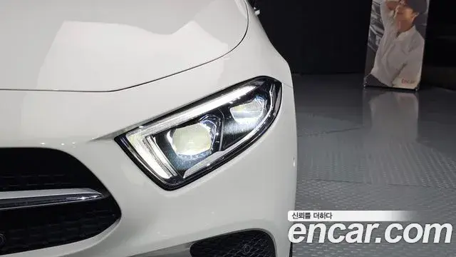 Mercedes-Benz CLS-Class 2019 — Photo 32/35